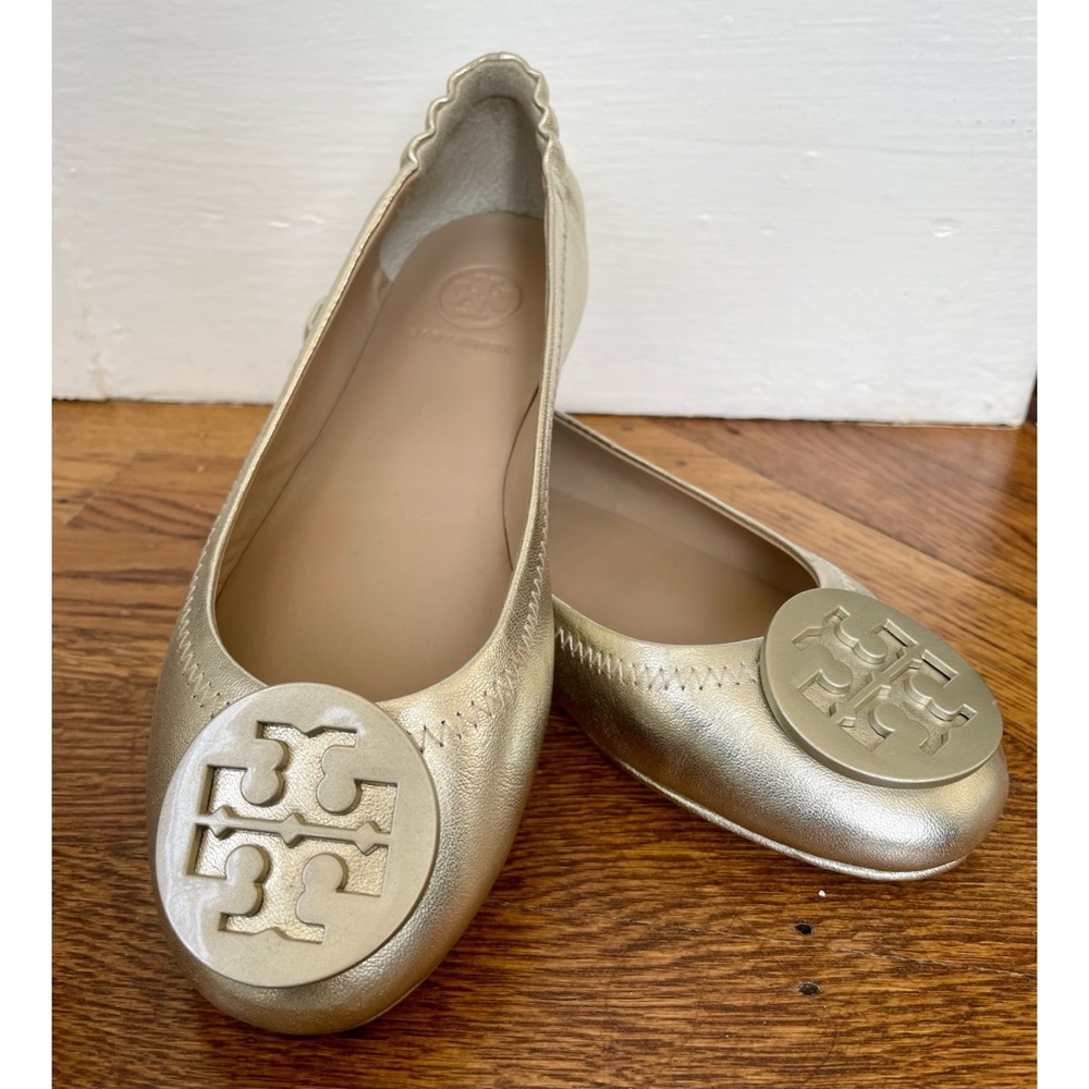 [brand new] Tory Burch Minnie flats in gold, sz 5